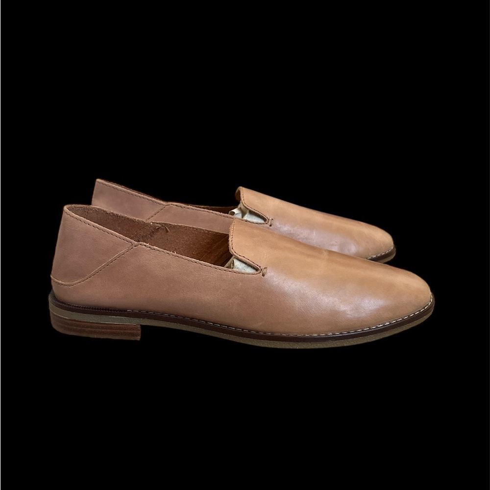 Size 9 - SPERRY Seaport Levy Tan Leather Memory-Foam Slip-On Loafers Womens - Picture 2 of 6